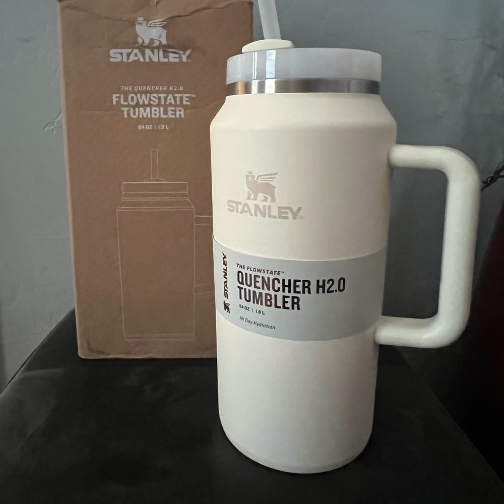 64 ounce Stanley